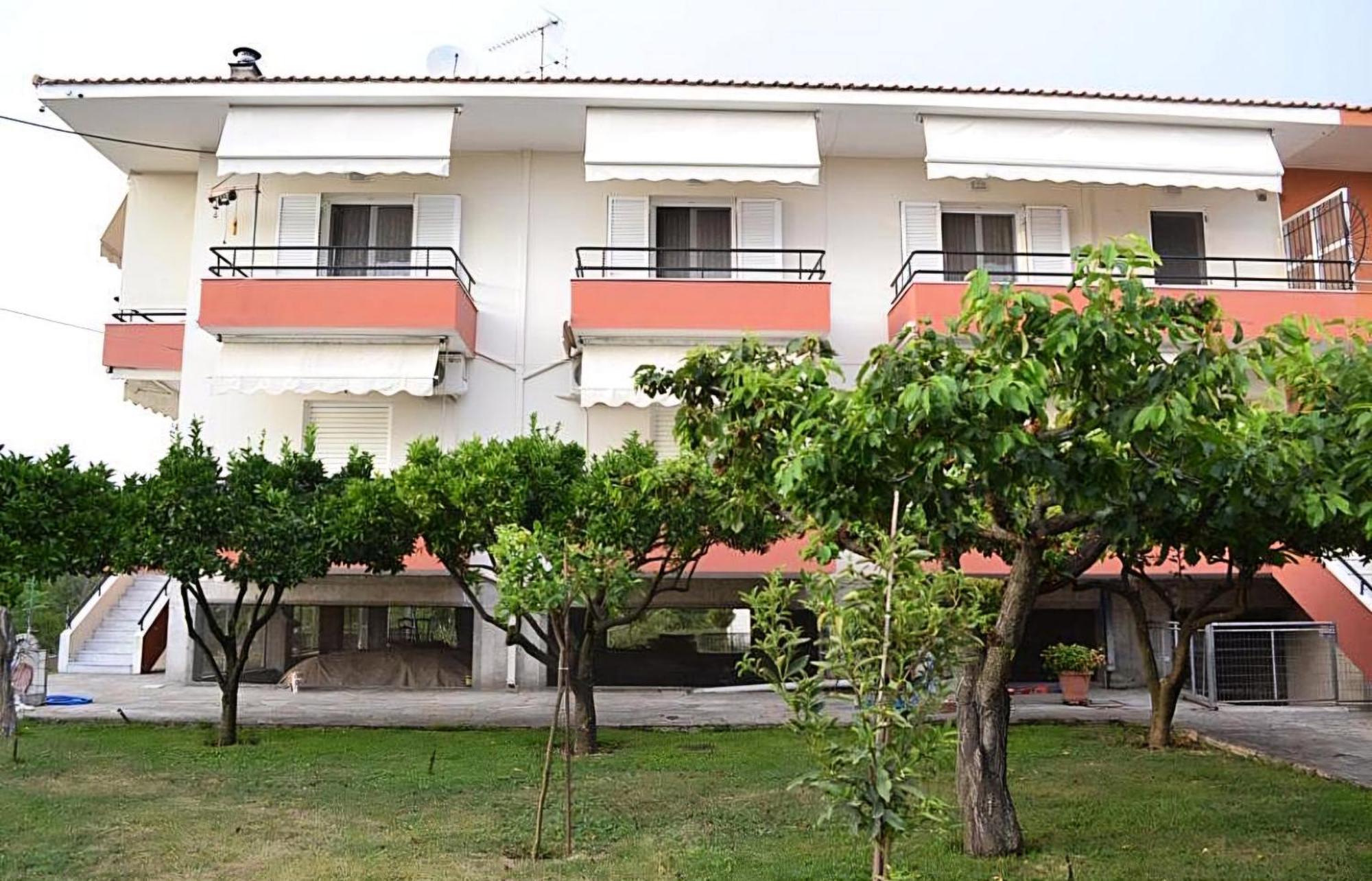 K Santis Studios Pefki  Exterior photo